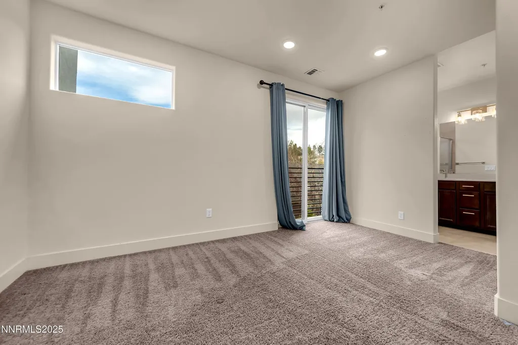2562 River Hatchling Reno NV 89503