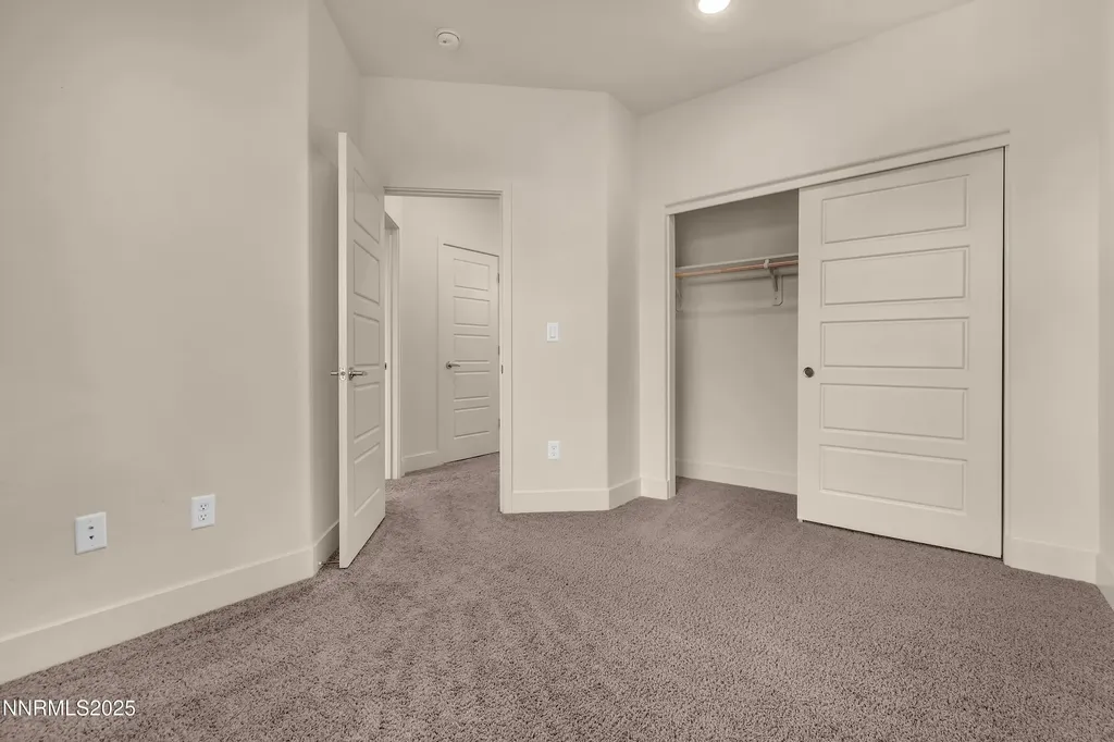 2562 River Hatchling Reno NV 89503