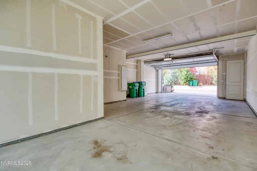 2562 River Hatchling Reno NV 89503
