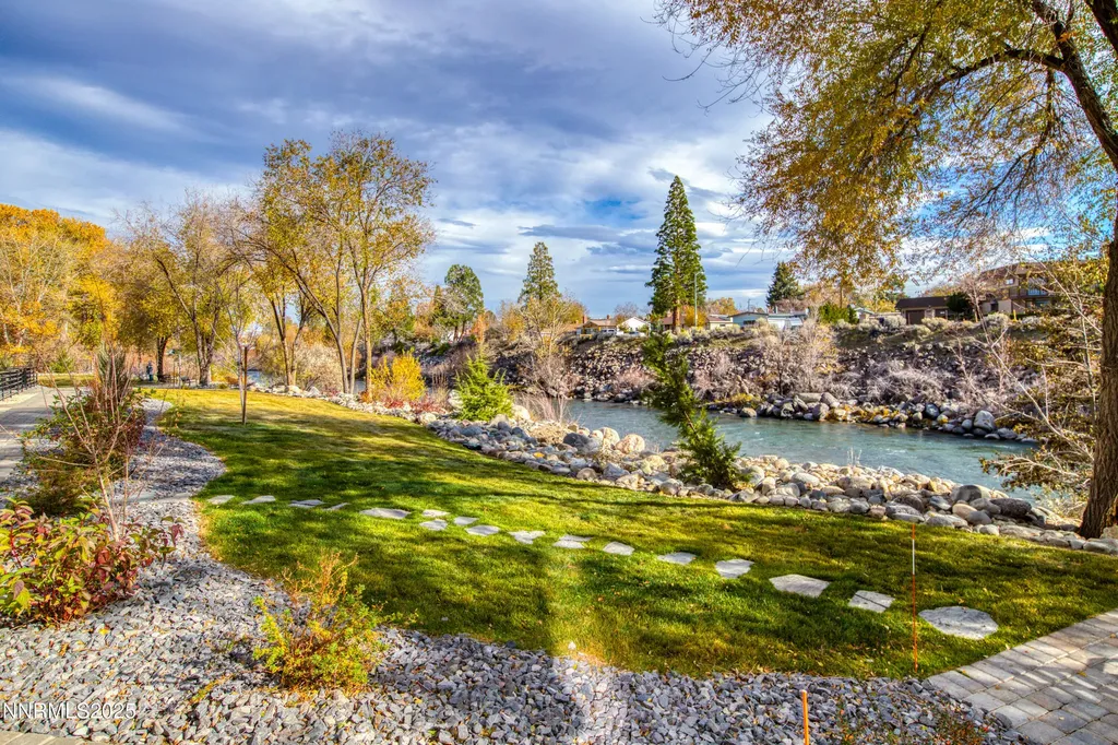 2562 River Hatchling Reno NV 89503