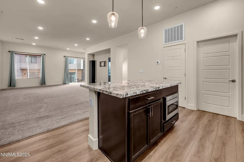 2562 River Hatchling Reno NV 89503