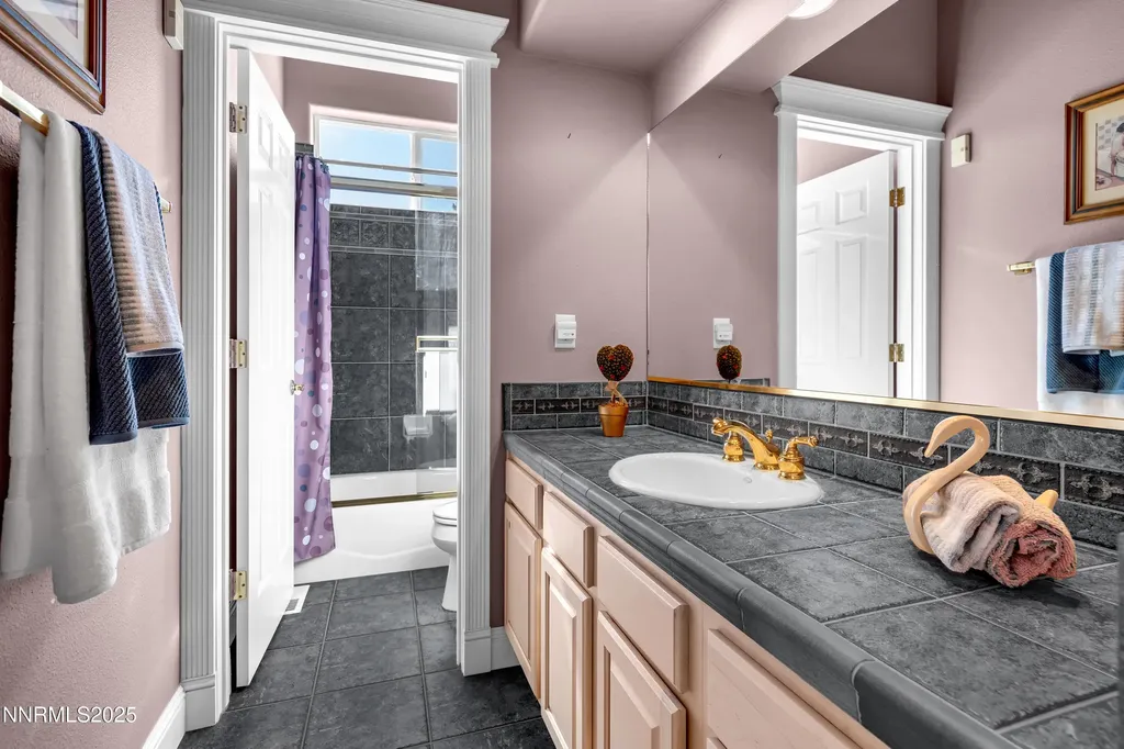 1860 Hidden Meadows Reno NV 89502