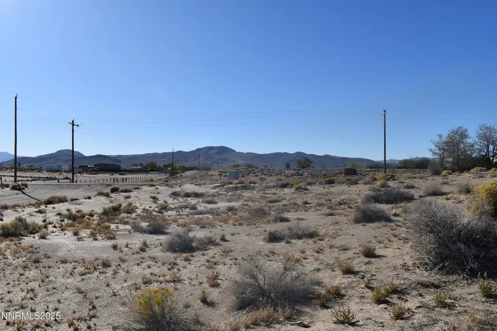 3040 6th Silver Springs NV 89429