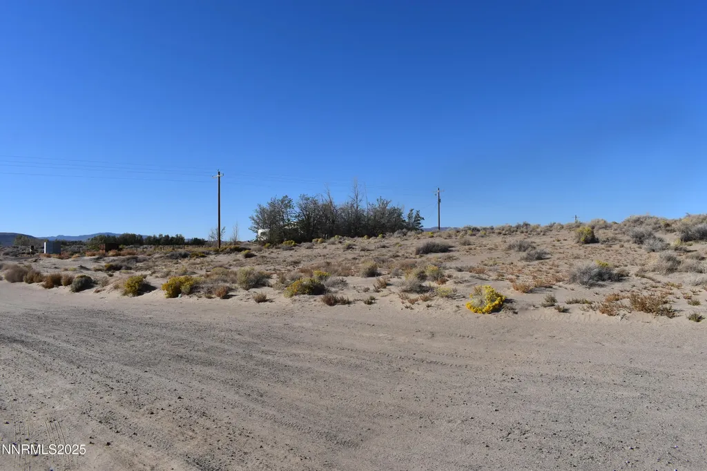 3040 6th Silver Springs NV 89429