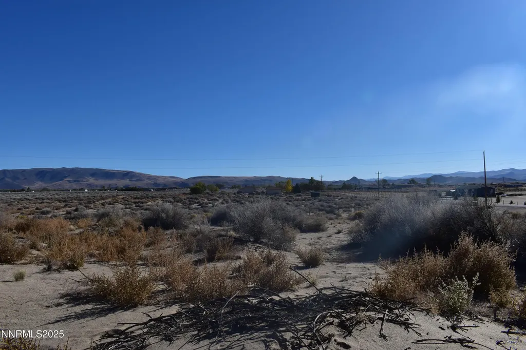 3040 6th Silver Springs NV 89429