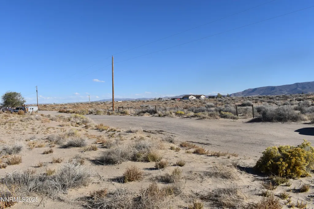3040 6th Silver Springs NV 89429