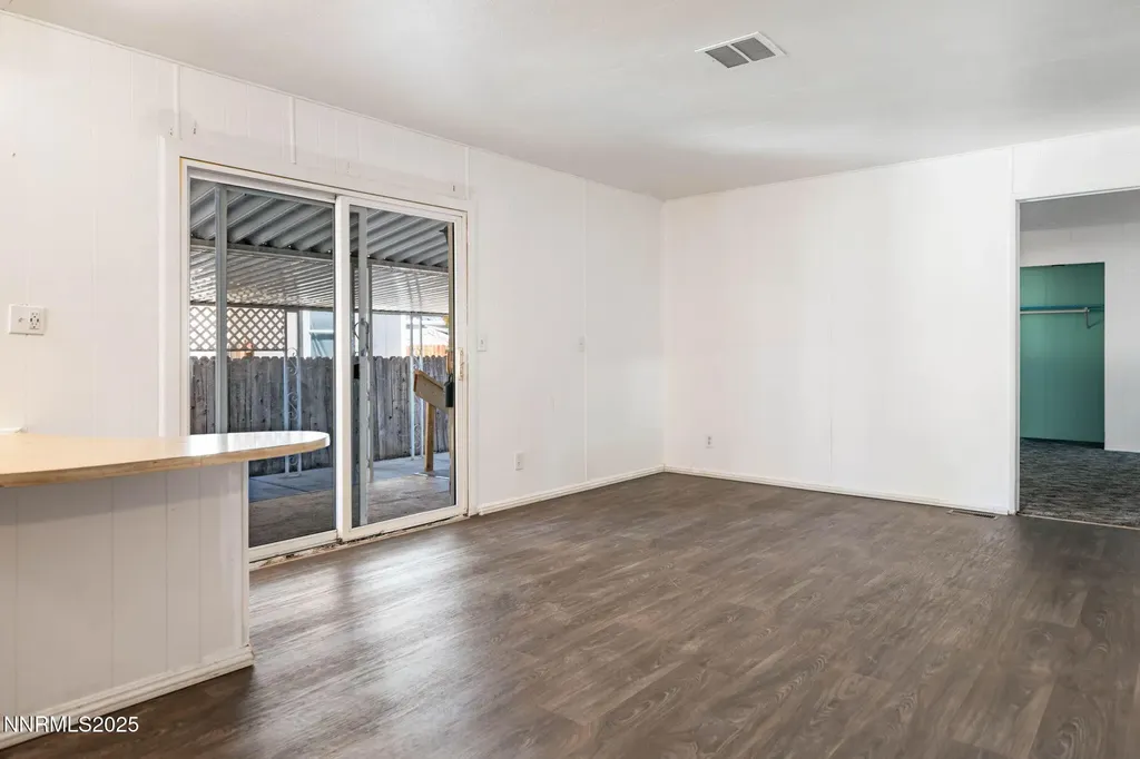 2355 Columbia Carson City NV 89701