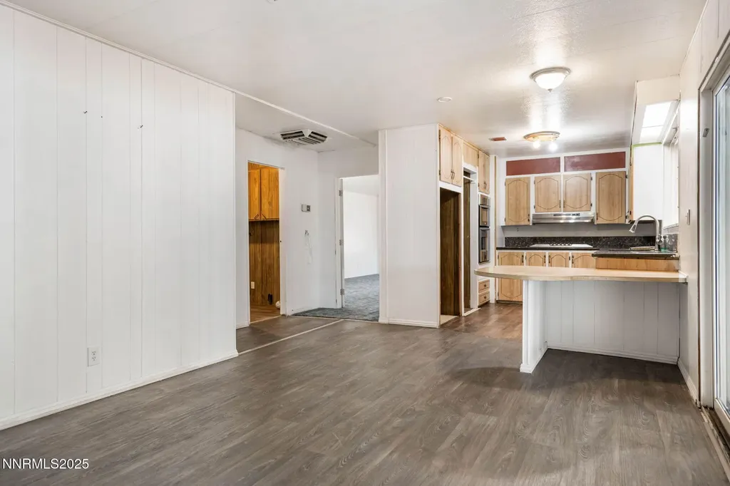 2355 Columbia Carson City NV 89701