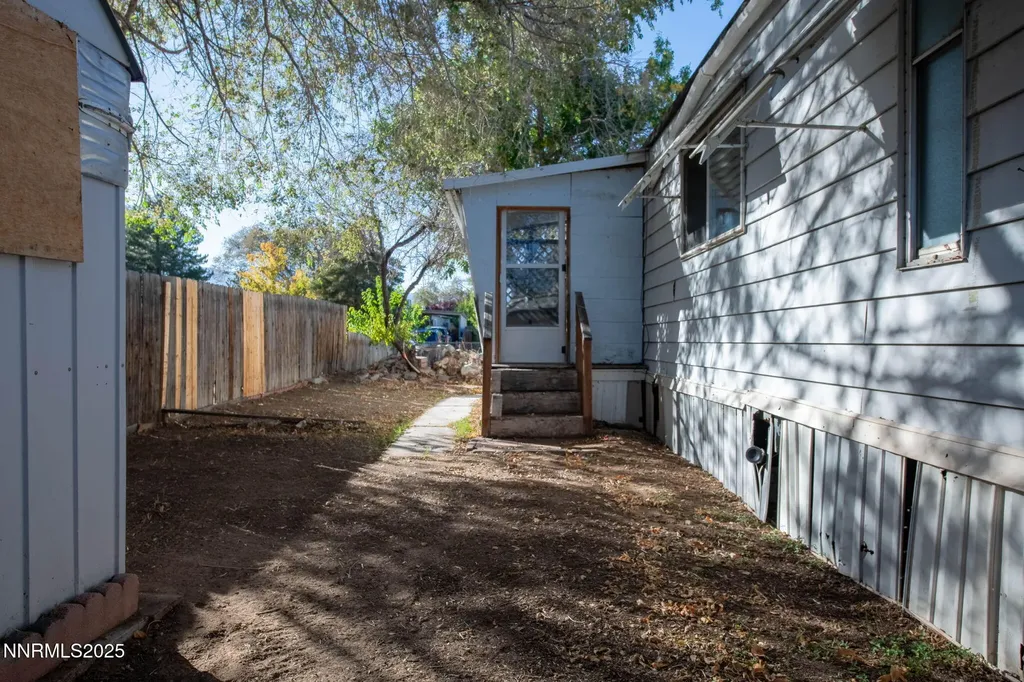 2355 Columbia Carson City NV 89701
