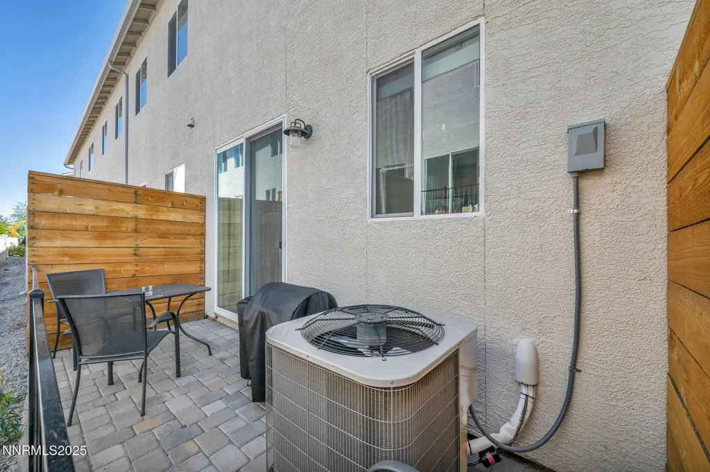 585 Logan Jacob Reno NV 89503