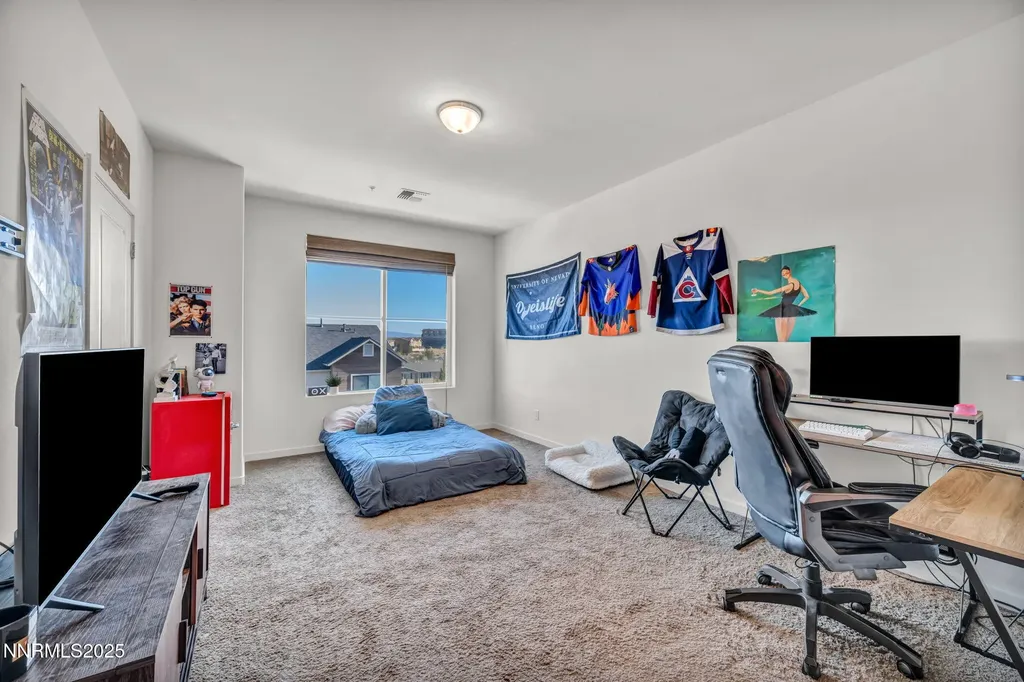 585 Logan Jacob Reno NV 89503