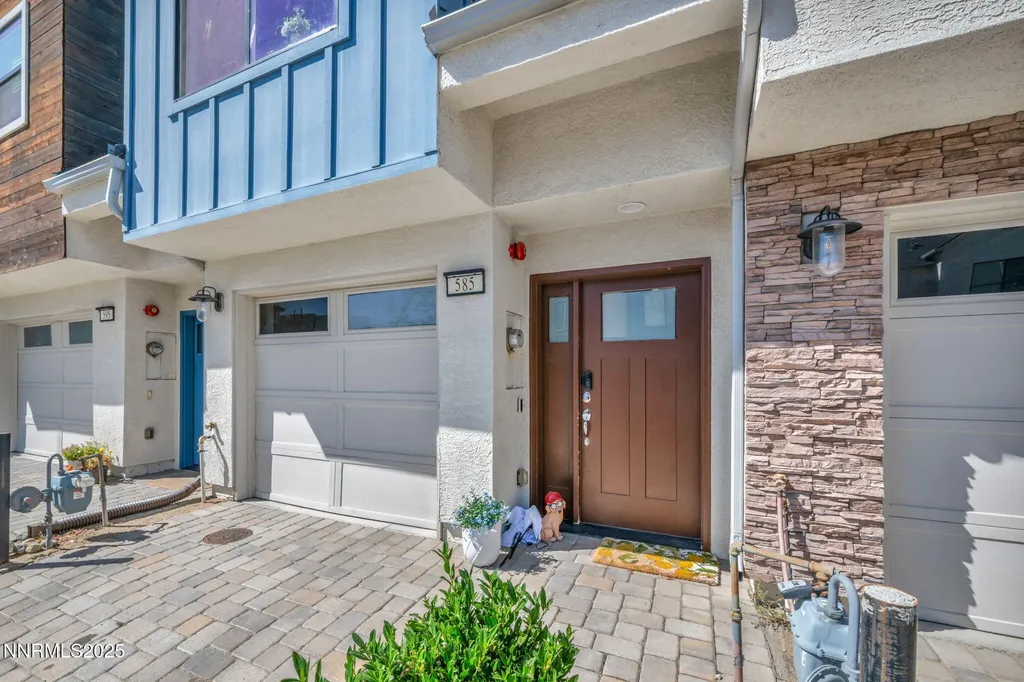 585 Logan Jacob Reno NV 89503