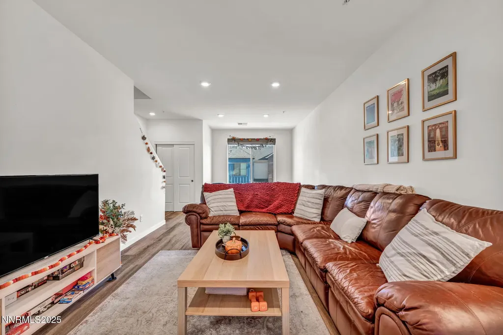 585 Logan Jacob Reno NV 89503