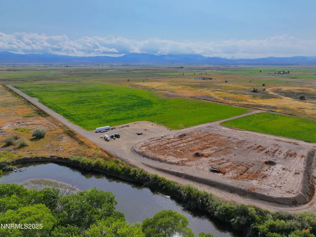 2460 Deerhaven Minden NV 89423