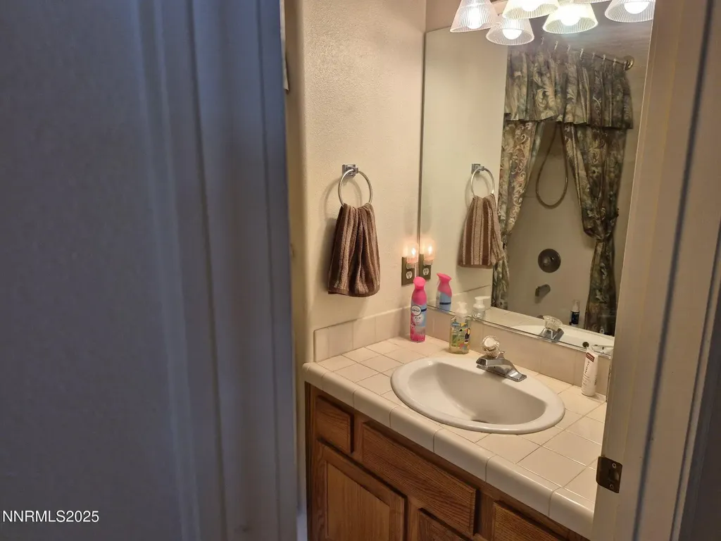 1480 Garden Glen Gardnerville NV 89410