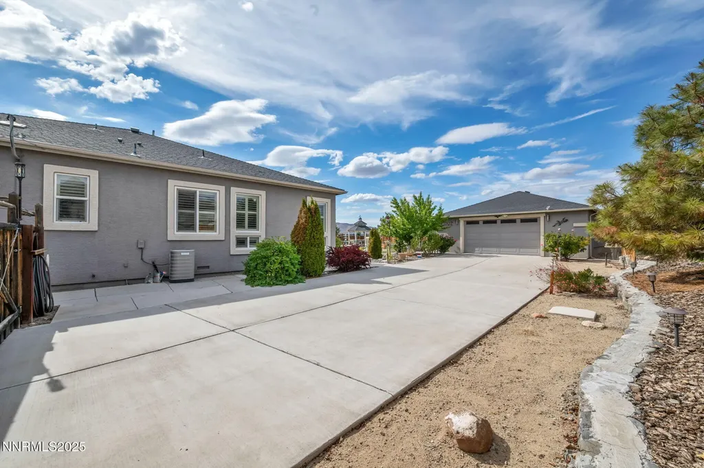 415 Sunset Springs Sparks NV 89441