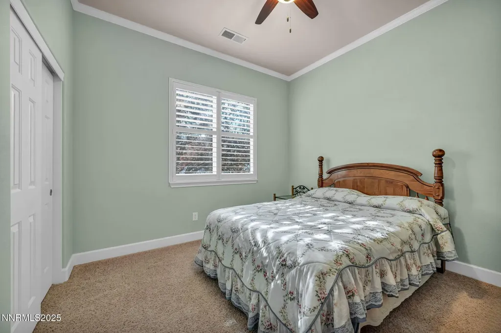 415 Sunset Springs Sparks NV 89441