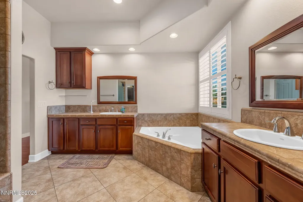 415 Sunset Springs Sparks NV 89441