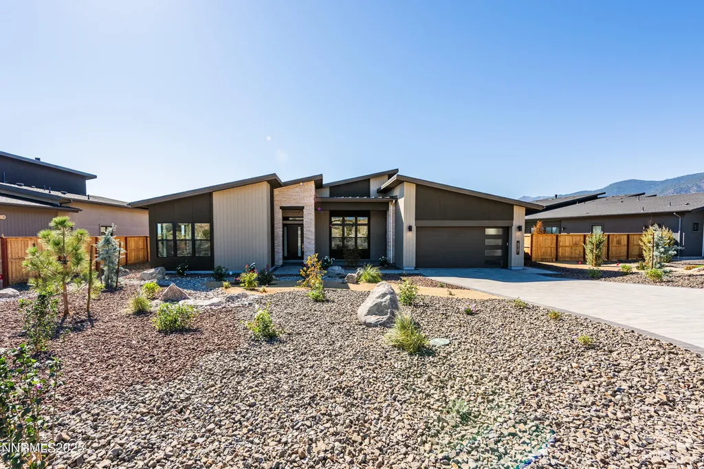 517 Cottontail Genoa NV 89411