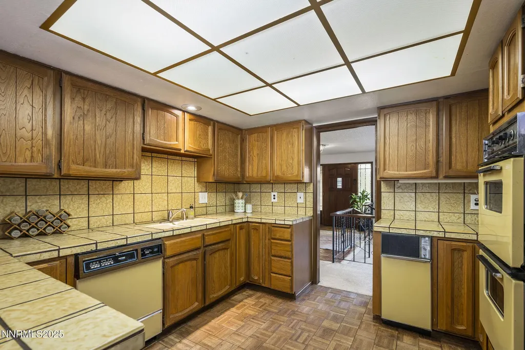 2240 Plumb Reno NV 89509
