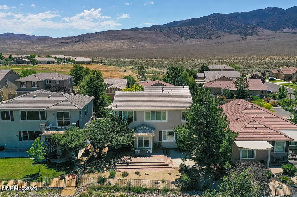 932 Lakeview Dayton NV 89403