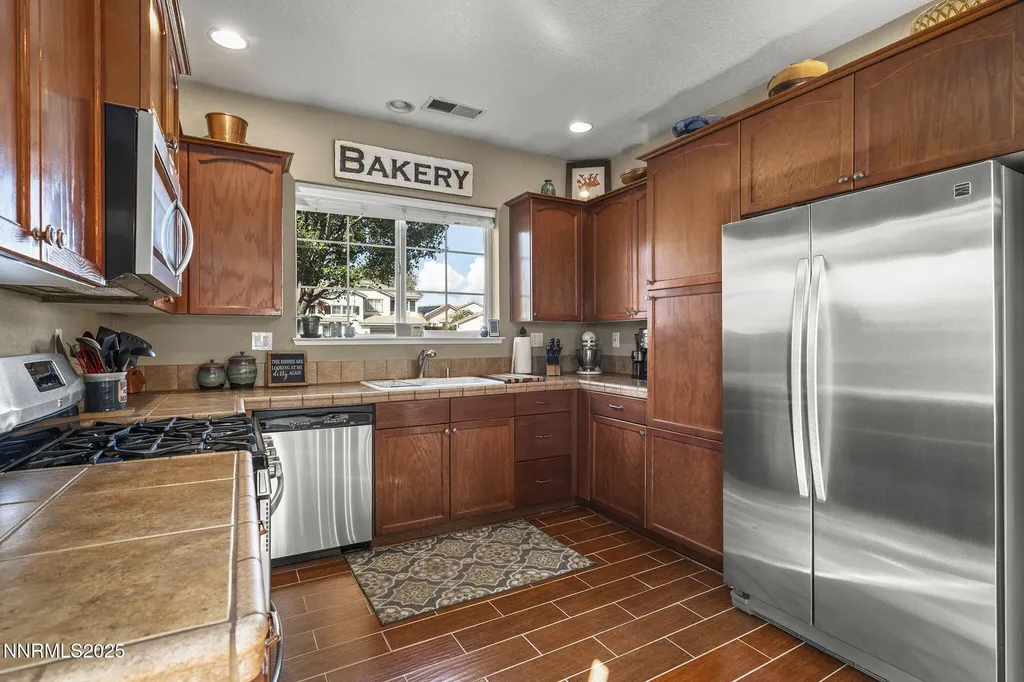 1715 Short Oak Fernley NV 89408