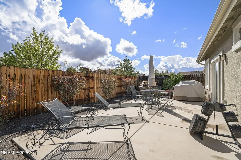 1715 Short Oak Fernley NV 89408