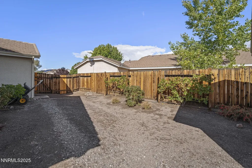 1715 Short Oak Fernley NV 89408