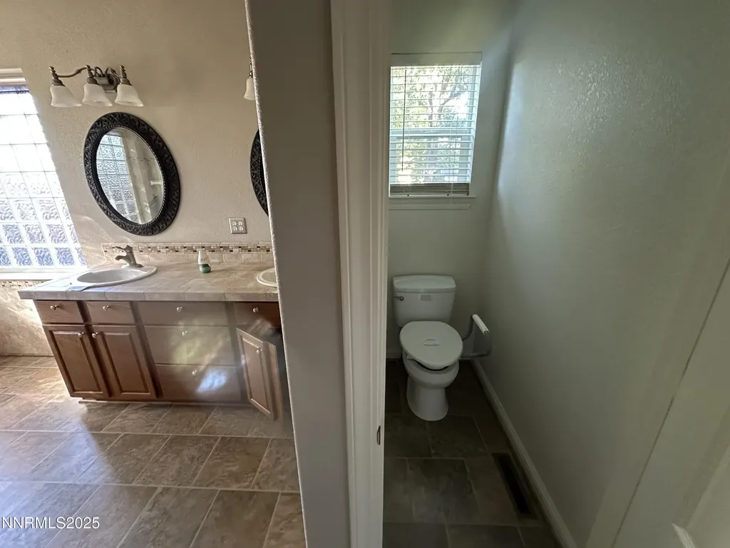 1458 Cardiff Gardnerville NV 89410