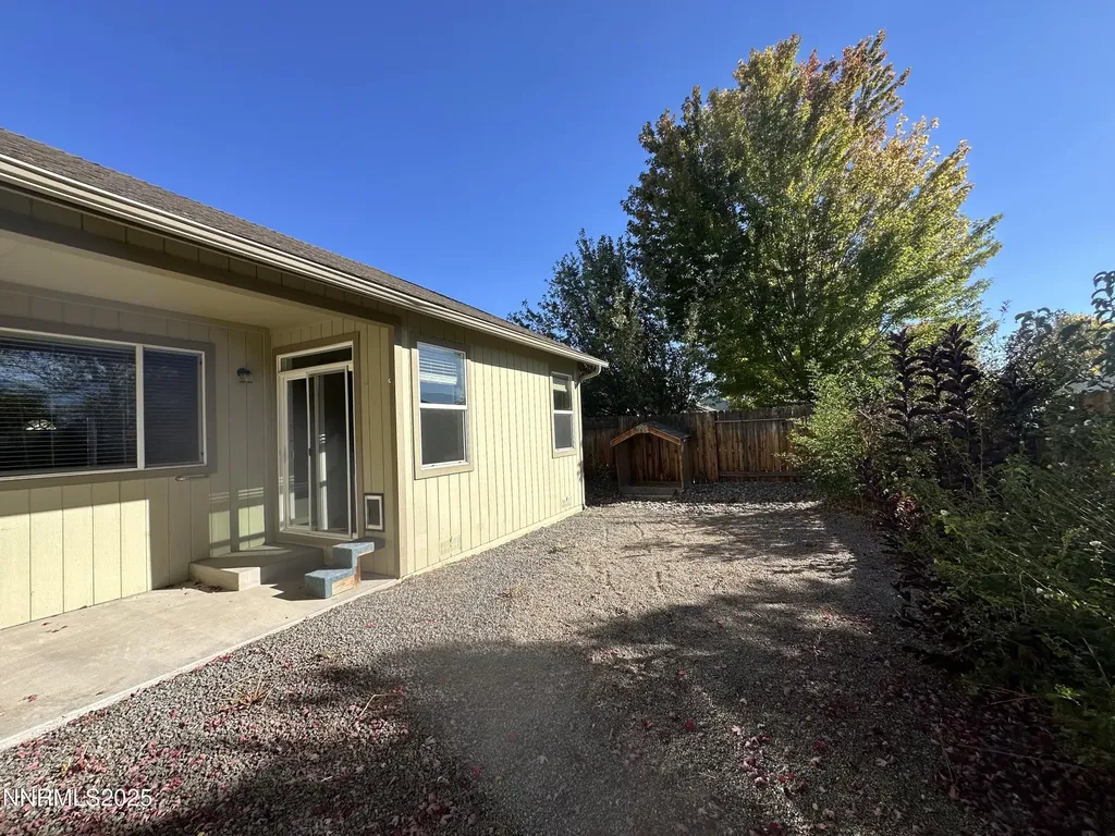 1458 Cardiff Gardnerville NV 89410