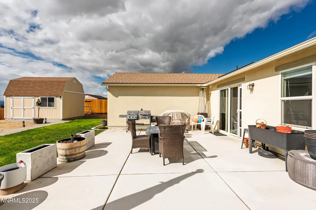 221 Snow Dayton NV 89403