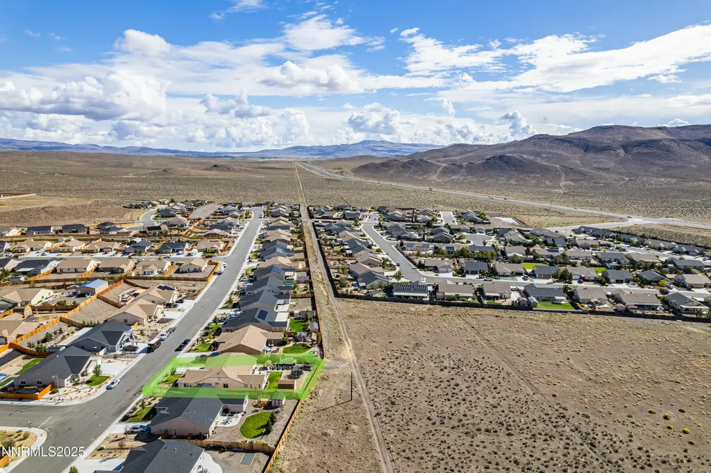 221 Snow Dayton NV 89403