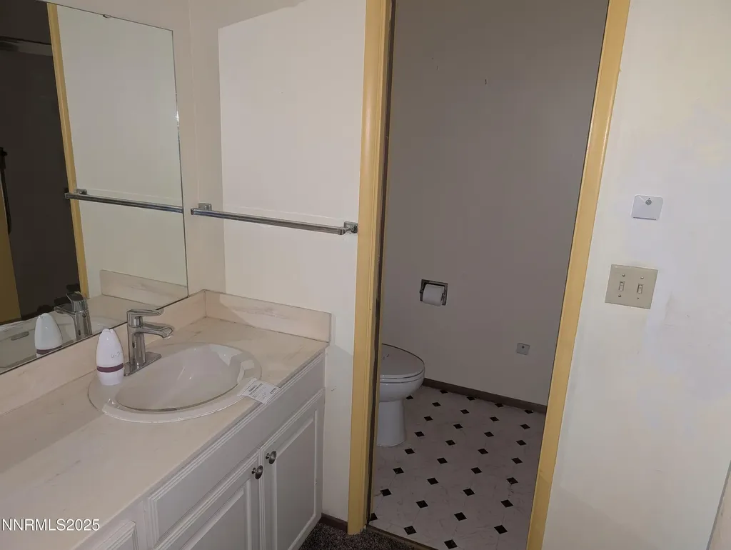 1402 La Loma Carson City NV 89701
