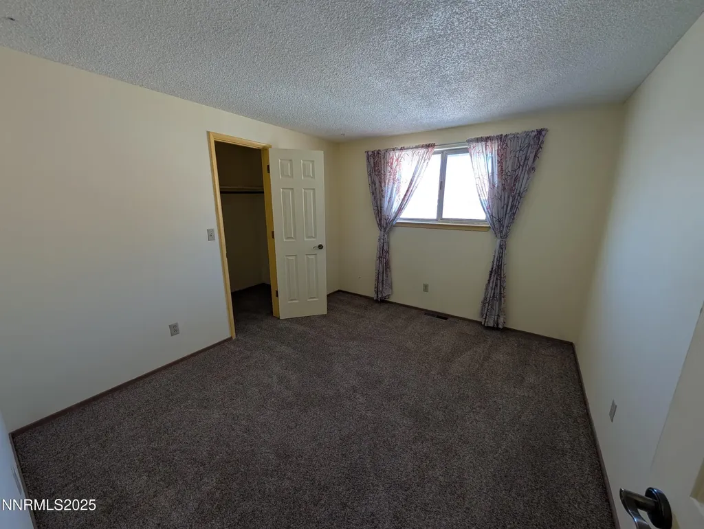 1402 La Loma Carson City NV 89701
