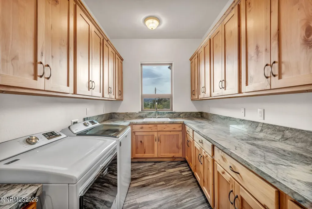 656 Stones Throw Gardnerville NV 89410