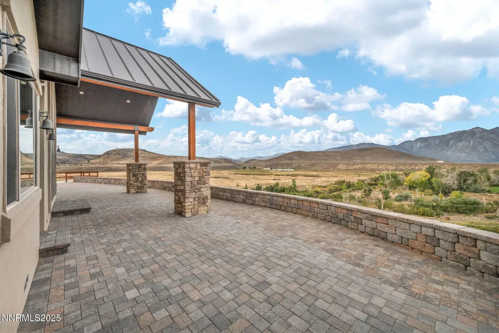 656 Stones Throw Gardnerville NV 89410