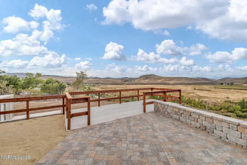 656 Stones Throw Gardnerville NV 89410