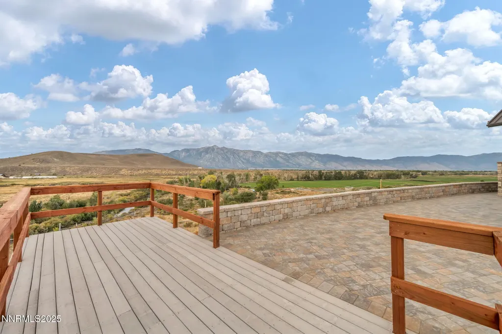 656 Stones Throw Gardnerville NV 89410