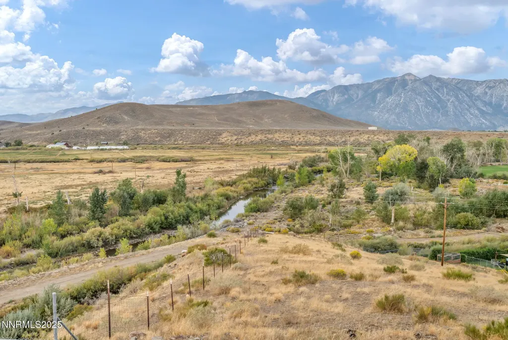 656 Stones Throw Gardnerville NV 89410