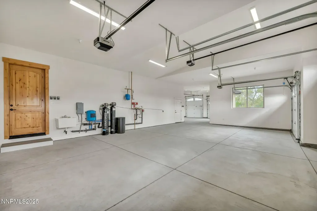 656 Stones Throw Gardnerville NV 89410