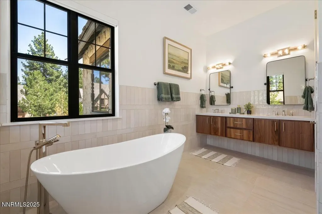 20555 Latour Reno NV 89511
