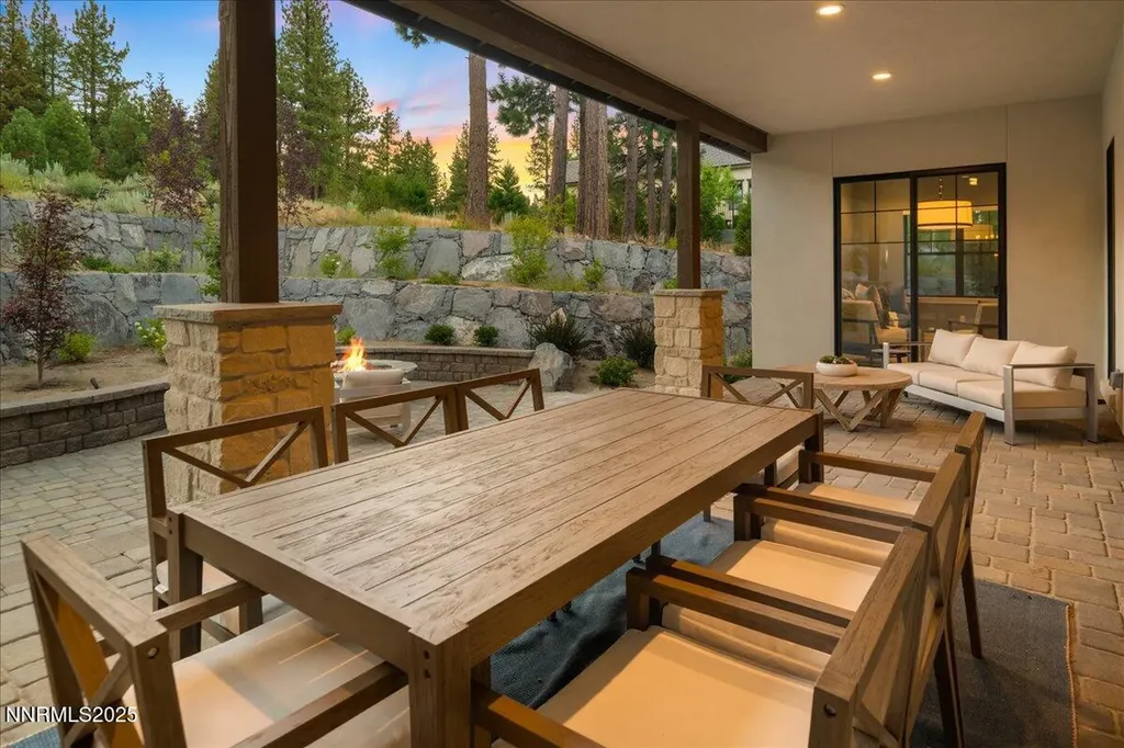 20555 Latour Reno NV 89511