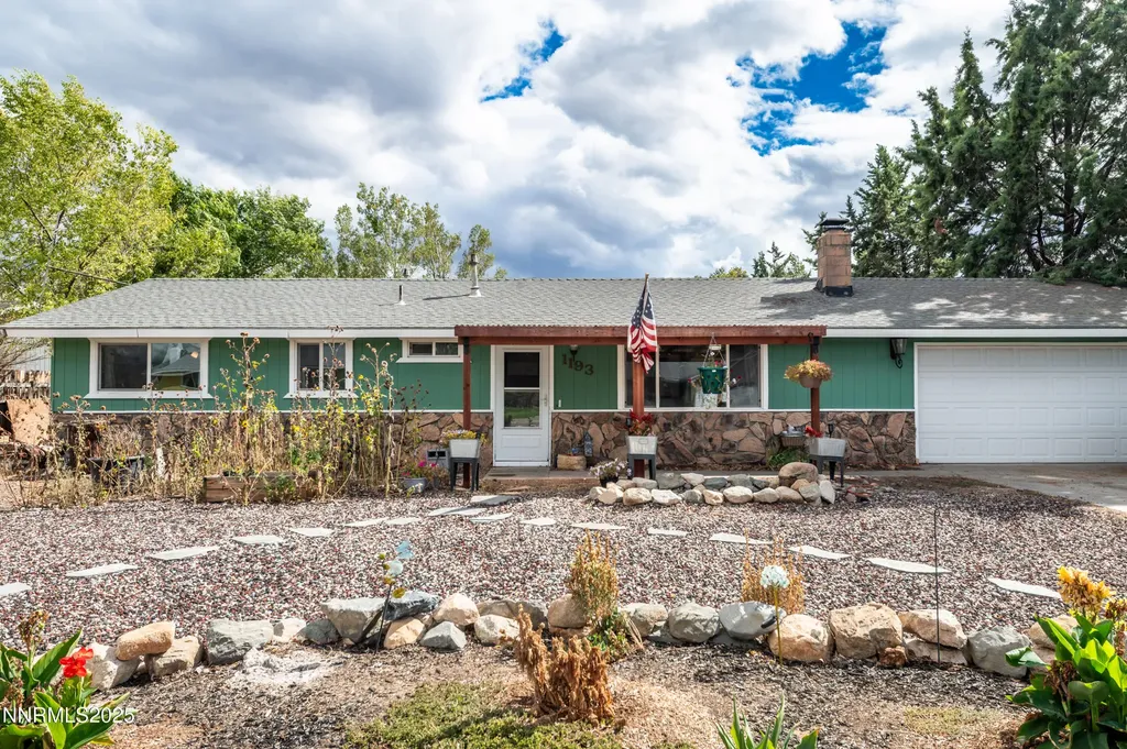 1193 Manhattan Gardnerville NV 89460