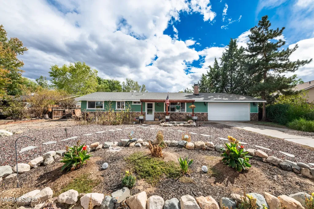 1193 Manhattan Gardnerville NV 89460