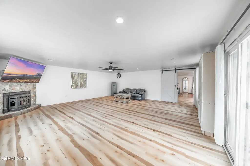 1193 Manhattan Gardnerville NV 89460