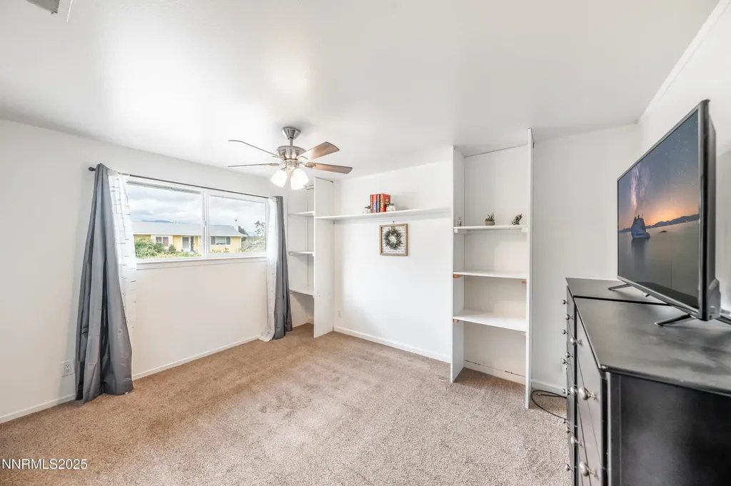 1193 Manhattan Gardnerville NV 89460