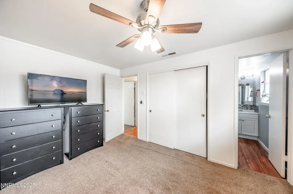1193 Manhattan Gardnerville NV 89460