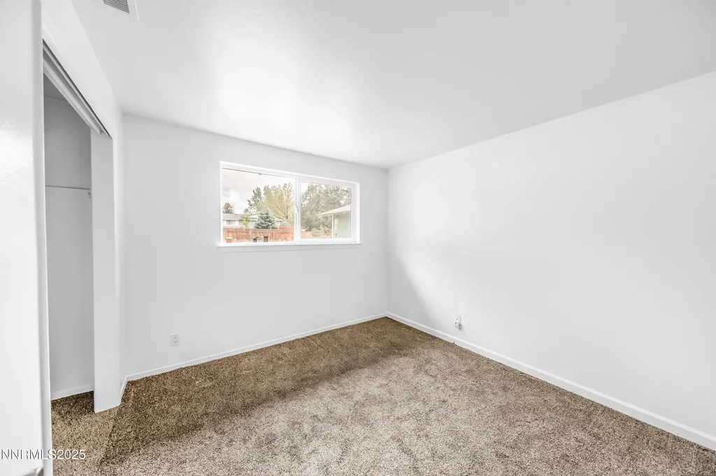 1193 Manhattan Gardnerville NV 89460