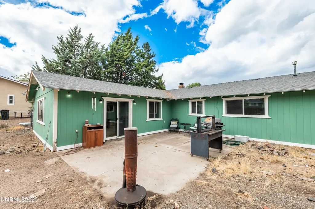 1193 Manhattan Gardnerville NV 89460
