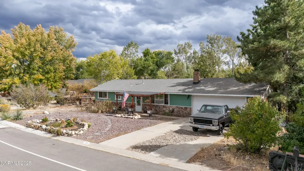 1193 Manhattan Gardnerville NV 89460